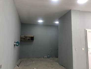 Anbar və emalatxanalar: Obyekt satilir idman zali kimi fealiyyet gosterib.her bir seraiti — 9