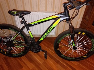 3 tekerli velosiped: Новый Горный велосипед Velocruz, 26", скоростей: 21, Самовывоз