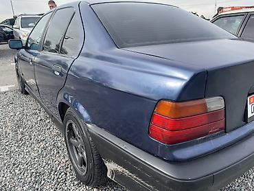 BMW: BMW 3 series: 1992 г., 1.8 л, Механика, Седан — 7