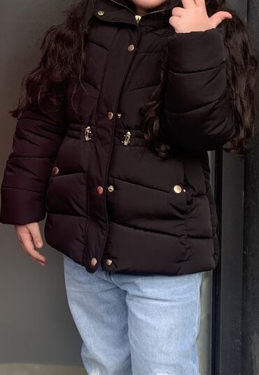 zara usaq geyimleri: Zara qish ucun kurtka,ideal veziyyetde.8 yash