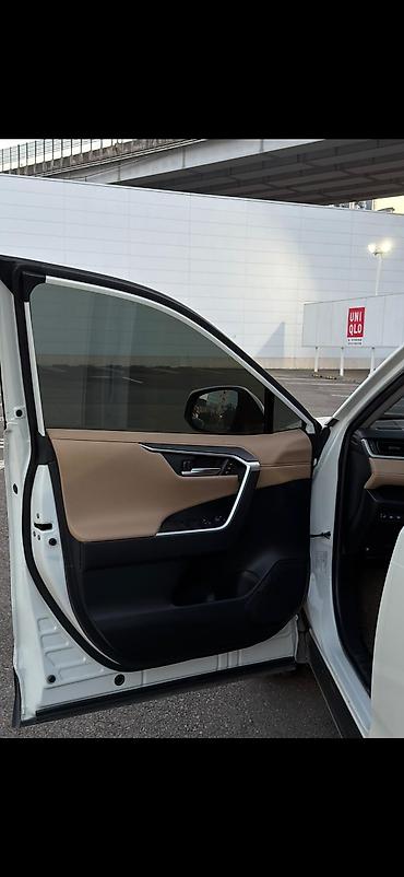 Toyota: Toyota RAV4: 2022 г., 2.5 л, Гибрид, Кроссовер — 9