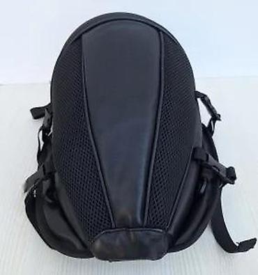 Sportske torbe i rančevi: Motorcycle tank torba – crna, aerodinamičnog oblika, sa zelenim — 11