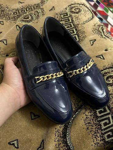 lofe: Guess, Ölçü: 37, rəng - Göy, Yeni — 1