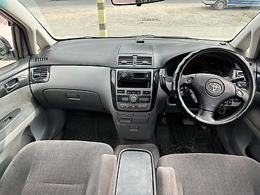 chrysler pacifica: Toyota Ipsum: 2003 г., 2.4 л, Автомат, Бензин, Минивэн — 6
