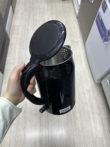 посуда чайник: Электрический чайник Midea, черный - Корпус: глянцевый черный пластик — 2