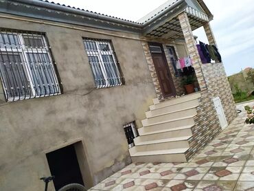 Həyət evləri və villaların satışı: Satılır: Həyət evi - Planlama: Geniş dəhliz, iki yataq otağı, mətbəx — 7