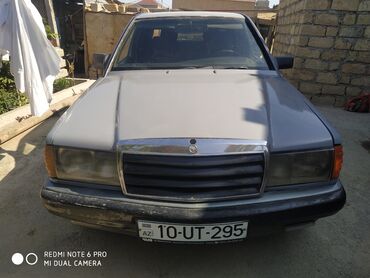 benzin qabi: Mercedes-Benz 190: 1.8 l | 1990 il Sedan