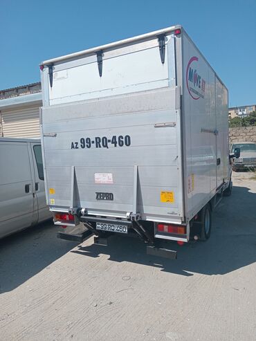 Прицепы для грузового транспорта: Böyük həcmli yük daşımaları üçün nəzərdə tutulmuş, qutu formalı yük