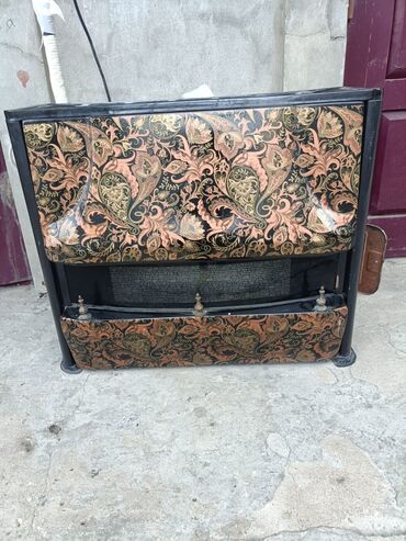 Бочки: İran peci satilir bir sezon islənib,60-70kv isidir.Qiymət 100man.Unvan