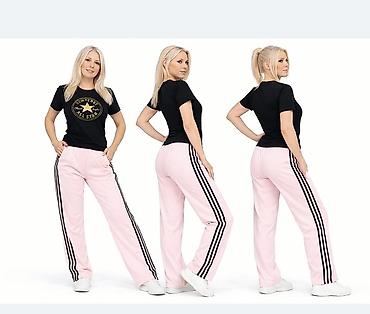 pink tn: Ženske sportske pantalone – svetloružičaste sa tri crne bočne pruge - — 1