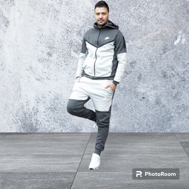 trikotaža komplet: Nike Tech Fleece, komplet. Veličine na upit :   M L XL XXL