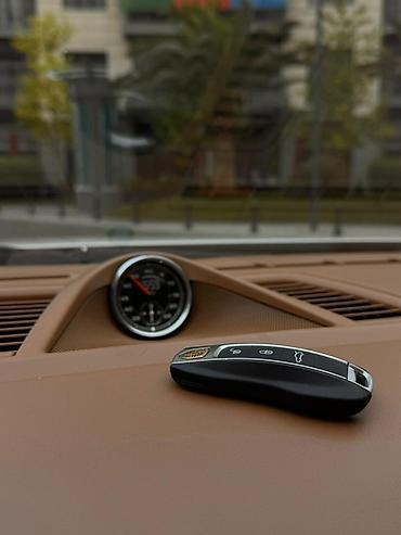 porsche disk: Porsche Panamera: 4.8 l | 2011 il 140000 km Sedan — 5