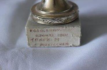 Značke, ordenje i medalje: PEHAR, 1991 | Stari pehar sa mermernim postoljem, ukupno visok oko — 9