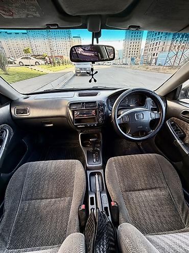 Honda Civic: 1998 г., 1.6 л, Автомат, Бензин, Седан — 6