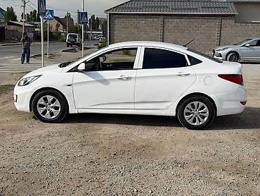 Продажа авто: Hyundai Solaris: 2013 г., 1.6 л, Бензин, Седан — 3