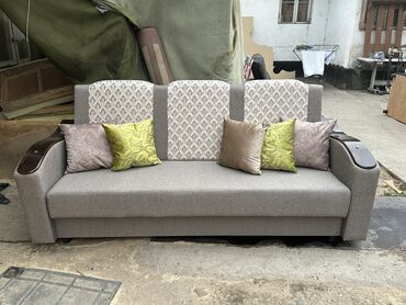 Угловые диваны: Новые раскладные диваны.прямо из цеха. Расцветки много. Ткан — 30
