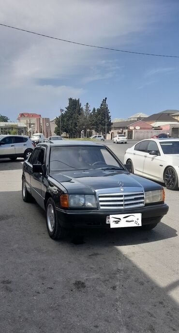 Mercedes-Benz: Mercedes-Benz 190 (W201): 2 л | 1990 г. Седан