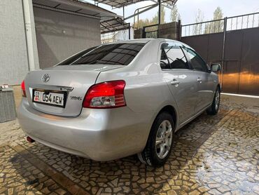Toyota: Toyota Yaris: 2011 г., 1.5 л, Вариатор, Бензин, Седан — 6