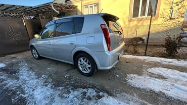 Toyota: Toyota Opa: 2002 г., 1.8 л, Автомат, Бензин, Минивэн