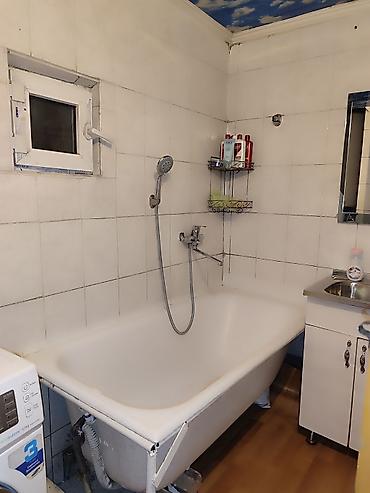 Продажа коттеджей и домов: Продаём дом. ✅70м². ✔️5 комнат+ кухня+ сан узел. ✅4 сотки, правильной — 7