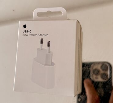 Зарядные устройства: Продаю оригинальный блок питания Apple 20W. Куплен вчера, не