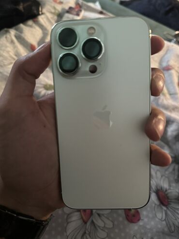 корпус доя пк: IPhone 13 Pro, Б/у, 256 ГБ, Белый, Зарядное устройство, Защитное стекло, Коробка, 87 %