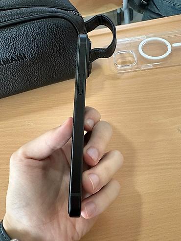 samsung s10 fe: IPhone 15, Qara, Face ID — 4