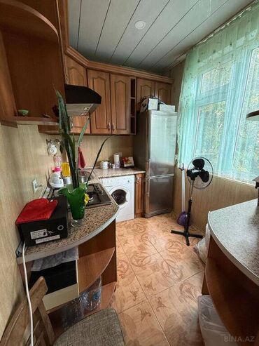 Uzunmüddətli kirayə mənzillər: Mənzi sakit bir yerdə yerləşir. Ətrafda məktəb baxça market poliknika — 4