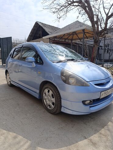 машина алмашуу: Honda Fit: 2002 г., 1.3 л, Вариатор, Бензин, Хетчбек