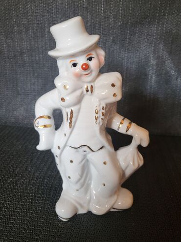 Figure: Figura, bоја - Šareno, Novo — 1