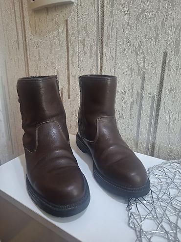 botinkalar cəkmələr: Tünd qəhvəyi rəngdə kişi üçün dəri çəkmə 44 razmer temiz Italian deri — 1