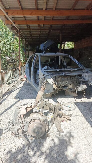 Alışma sistemləri: Ford Focus II (2004–2011) üçün ehtiyat hissələri Maşın tam sökülüb