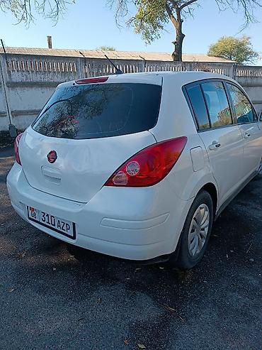 Продажа авто: Nissan Versa: 2006 г., 1.8 л, Механика, Бензин, Хэтчбэк — 2