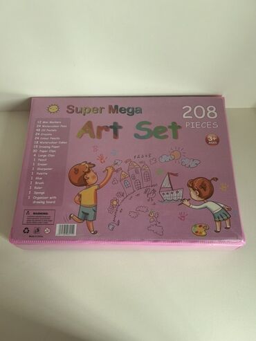 208 hissədən ibarət "Super Mega Art Set" dəsti, uşaqların