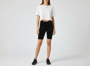 welurowy dres krótkie spodenki: Missguided, Szorty damskie, rozmiar XS