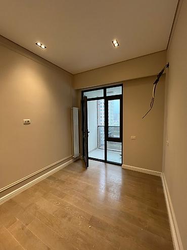qarayevde ucuz kiraye evler: Qiymet kiraye ayliq 1350 Azn 16 mertebeli binanin 10 cu mertebesidir — 6
