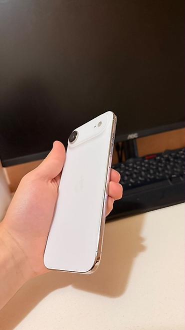 corn iphone: IPhone Air, 256 GB, White Titanium, Face ID — 6