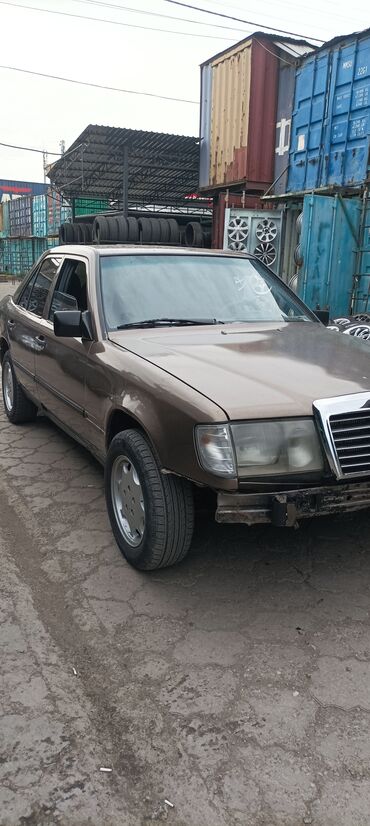 машина мэрс: Mercedes-Benz W124: 1989 г., 2.3 л, Механика, Газ, Седан