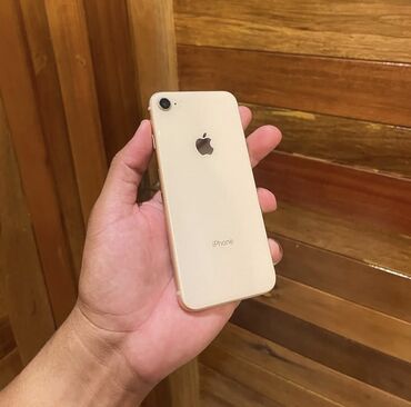 Apple iPhone: IPhone 8, Б/у, 64 ГБ, Золотой, Защитное стекло, 100 %