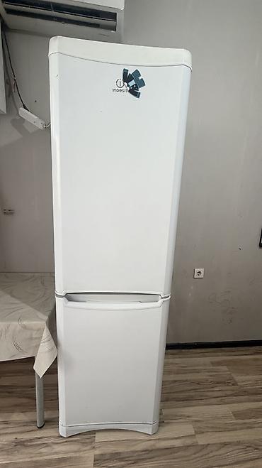 Холодильник Indesit, Б/у, Двухкамерный