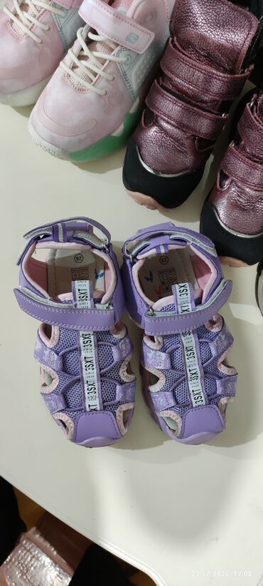 Детская обувь: Детская обувь (несколько пар, разные модели и цвета) цены и размеры — 7