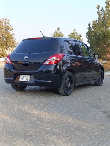 Nissan: Nissan Tiida: 1.6 l | 2011 il Hetçbek — 22