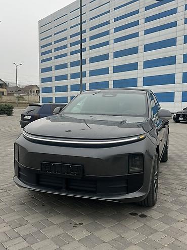 Другие автомобили: Представляем внедорожник Li Auto Li L6 в темно-сером цвете. Этот — 7