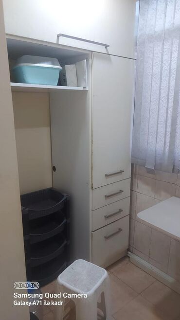 çiçək qəsəbəsi: Bakı, Bakıxanov qəs., 2 otaqlı, Köhnə tikili, m. Neftçilər, 43 kv. m