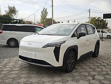 gac aion v plus 2025: GAC Aion Y Plus 510km— полностью электрический кросс‑хэтчбек в белом — 1