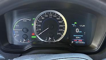 скубка авто: Toyota Corolla: 2019 г., 1.8 л, Гибрид, Седан — 8