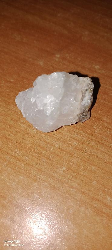 tamet dasi: Ağ kristal xammal daş - Material: təbii, şəffaf-ağ rəngli kristal — 3