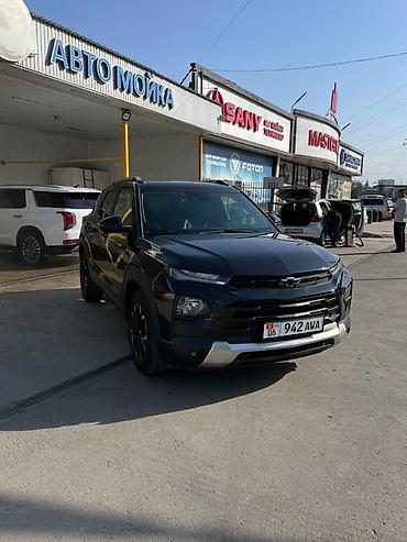 бюджетные авто: Chevrolet Trailblazer: 2022 г., 1.3 л, Автомат, Бензин, Кроссовер — 9