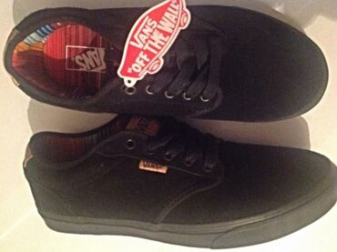 лоро пьяна: VANS OFF THE WALL All Black
Размер 42/43
Обмен интересует