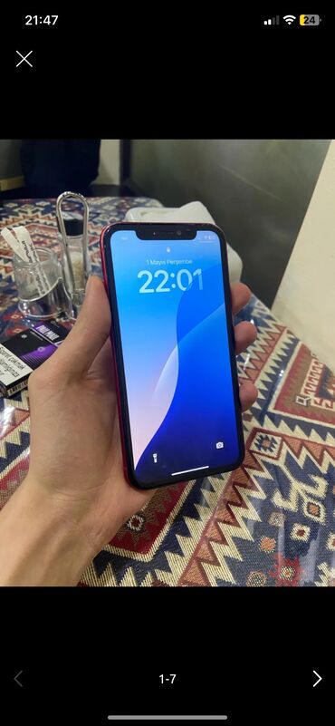 i̇phone 10: IPhone 11, 64 GB, Qırmızı, Face ID, Simsiz şarj, Sənədlərlə